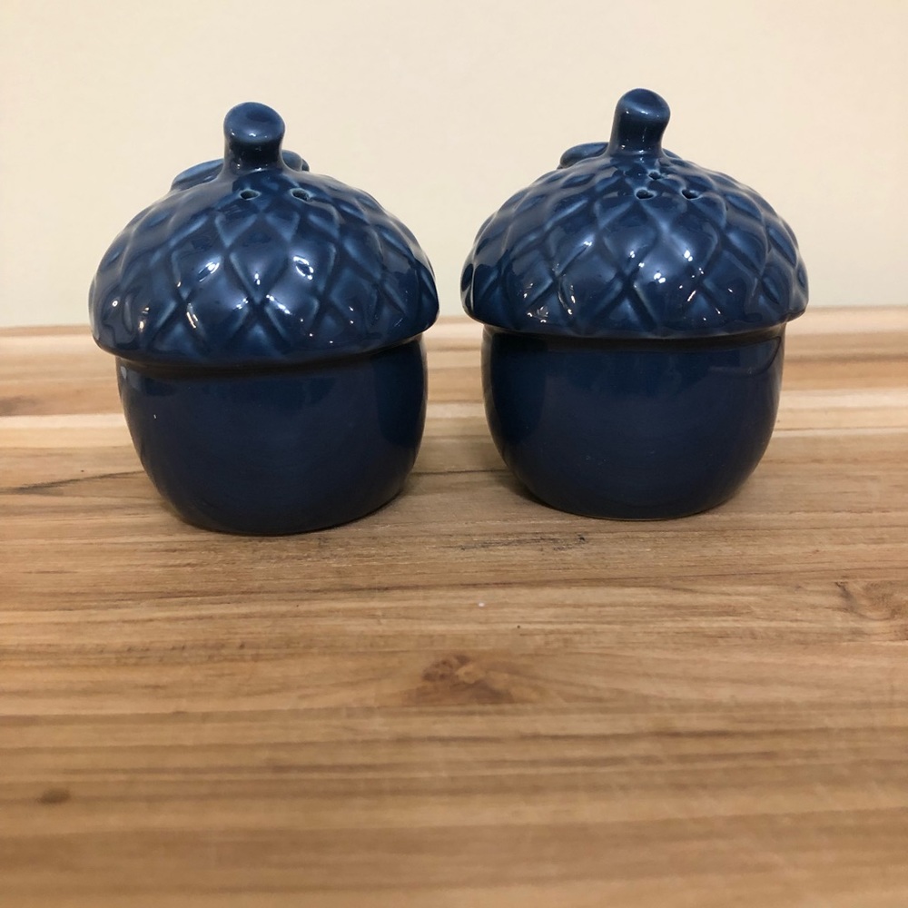 Salt and pepper shakers